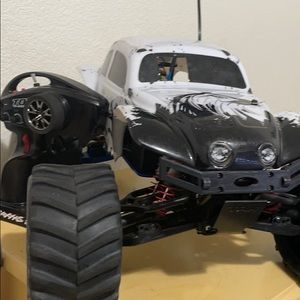 Traxxas tmaxx classic 3.3